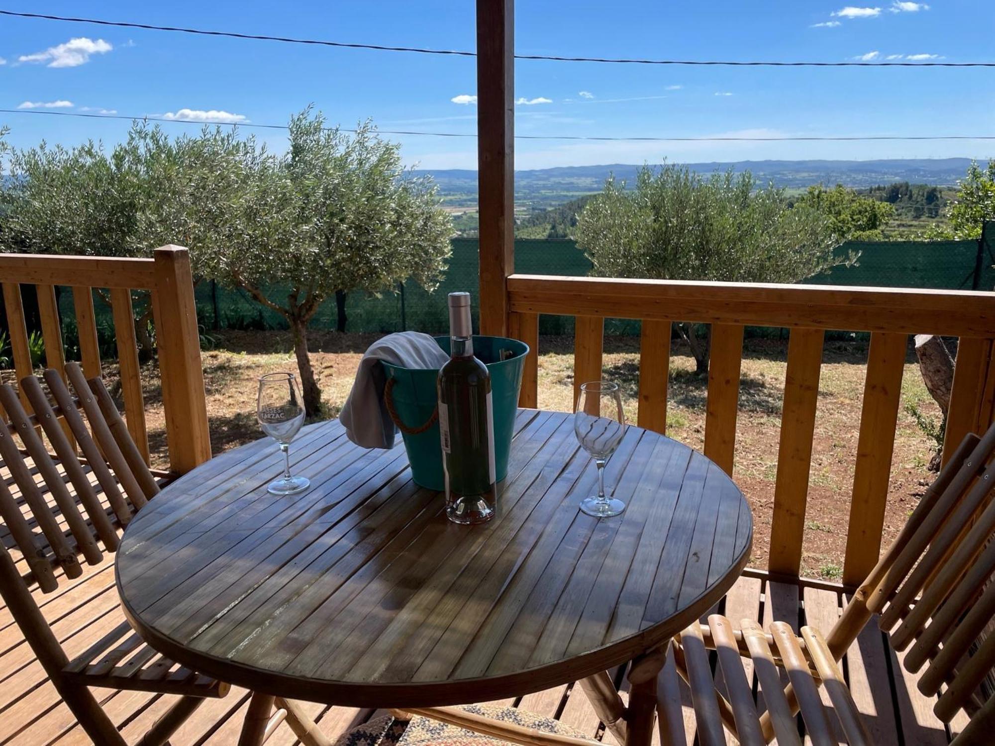 Mobil-Home En Pleine Nature A 3 Mins Du Lac Du Salagou Avec Vue Panoramique Lacoste  外观 照片