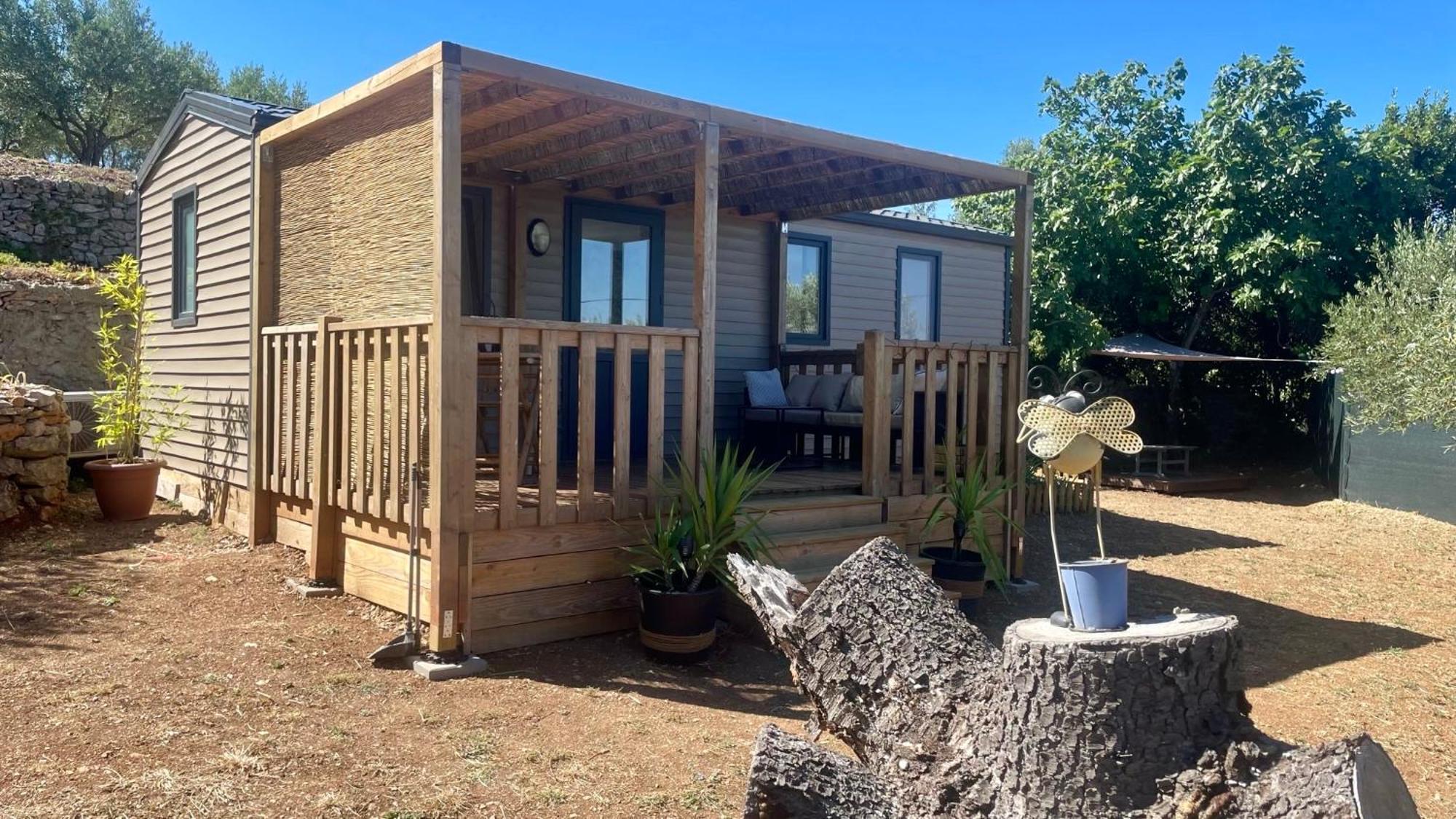 Mobil-Home En Pleine Nature A 3 Mins Du Lac Du Salagou Avec Vue Panoramique Lacoste  外观 照片